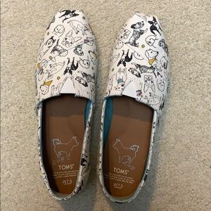 NWOT Never worn Toms shoes